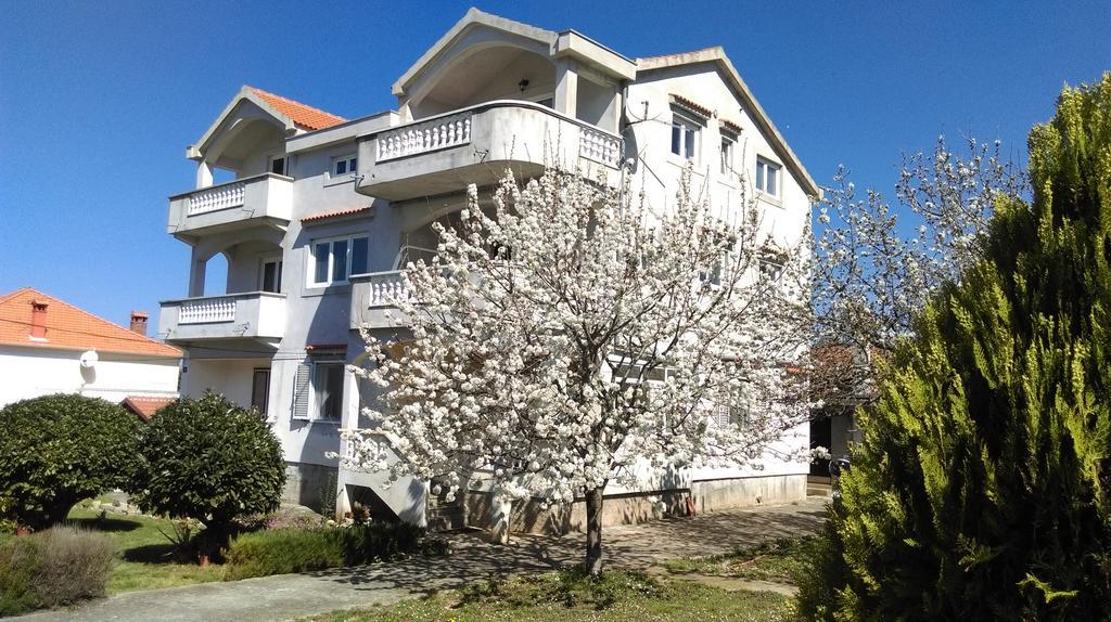 Apartments Lena Sutomiscica Dış mekan fotoğraf