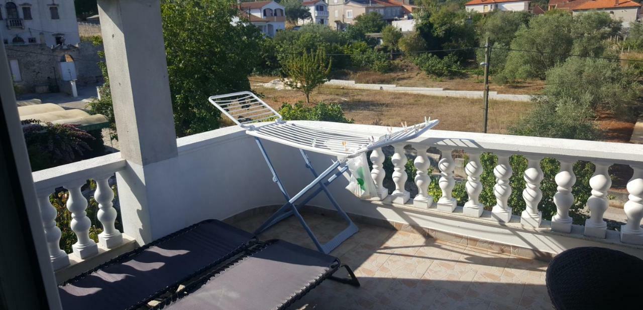 Apartments Lena Sutomiscica Dış mekan fotoğraf